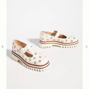 NEW Elvio Zanon x Anthropologie Platform T-Strap Loafer Flower Cut Outs